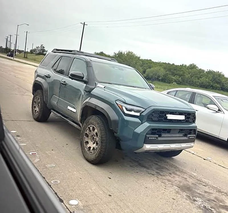 2025 4runner 6th gen Trailhunter 6th Gen 4Runner (Everest color) spotted in the wild Everest Trailhunter 4runner 6th Gen Spotted in wild 3 (2)