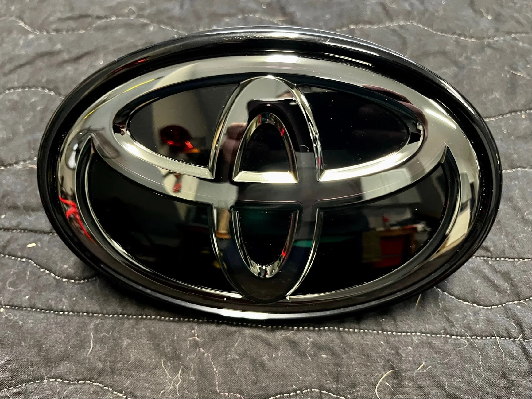 2025 4runner 6th gen FS - OEM Toyota Illuminated Front Emblem – Dark Chrome - $150 + Shipping 1f8125a8-0d7a-49ec-ab04-b6ed85635bdd