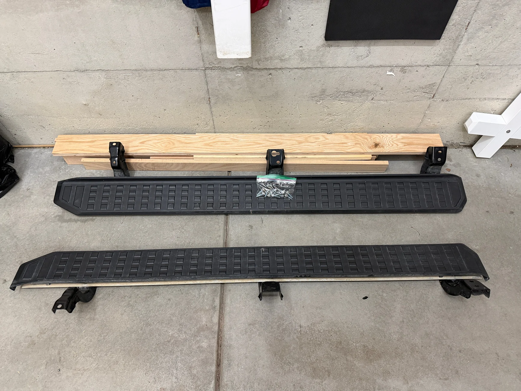 2025 4runner 6th gen WTS: OEM Running Boards IMG_2512