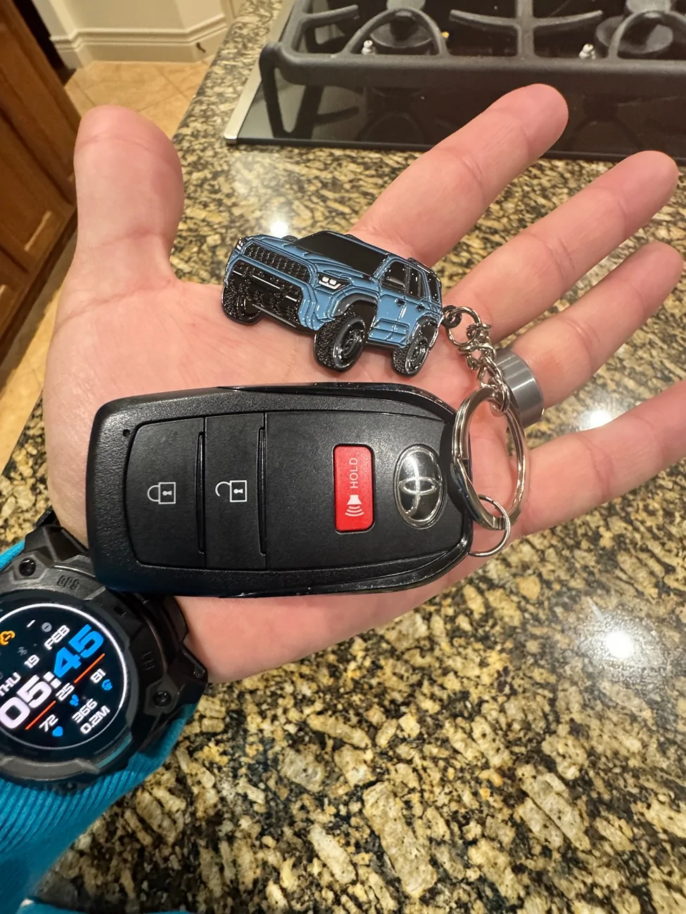2025 4runner 6th gen What’s on your keyring? IMG_4402