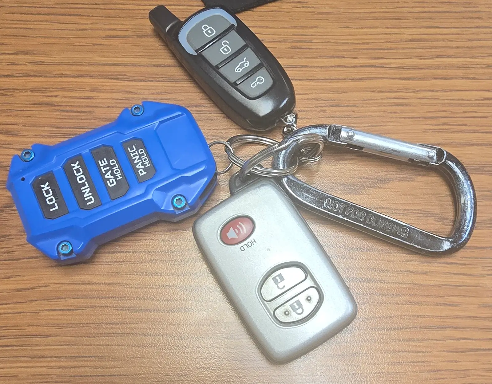 2025 4runner 6th gen What’s on your keyring? 2014 4Runner Fobs