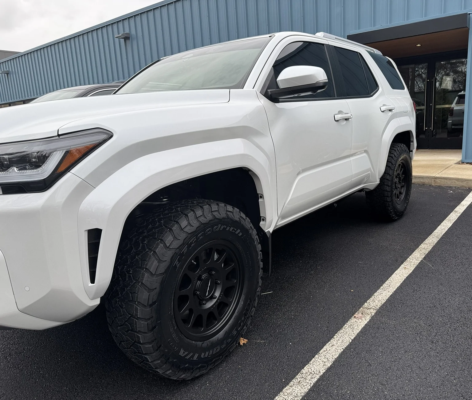 2025 4runner 6th gen Wheel & Tire Fitment - 17x8.5 +35 with 287/70R17 on stock suspension? 20251210_193359519_iOS