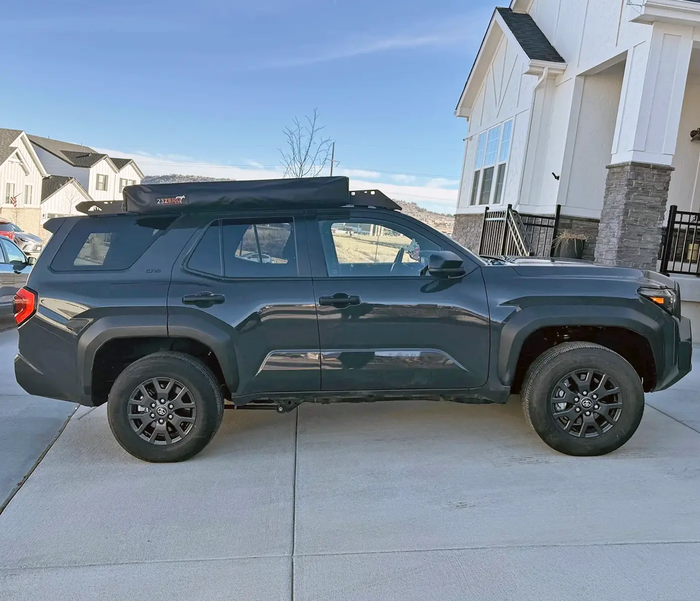 2025 4runner 6th gen Hit leg day with some 33’s (285/70/17 KO3 tires) on my stock SR5 wheels today. Before and after pics: 33’s (285:70:17 KO3 tires) on my SR5 2
