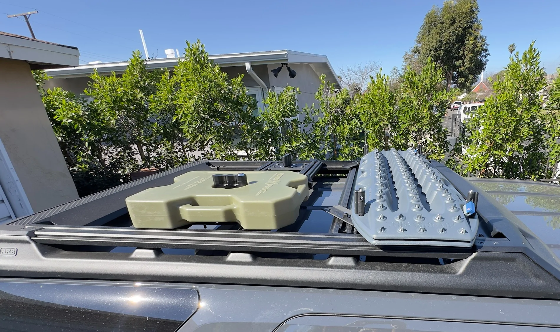 2025 4runner 6th gen Exterior MOLLE Panels compatible with stock Trailhunter Roof Rack IMG_4266