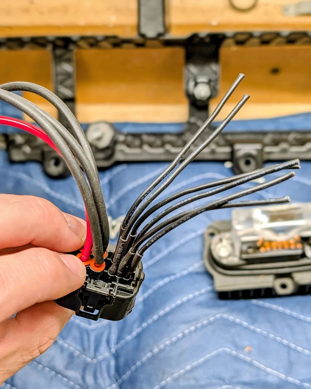 2025 4runner 6th gen Retrofitting factory Trailhunter / Pro Grill and Light Bar onto lower trims 1772595571249-01