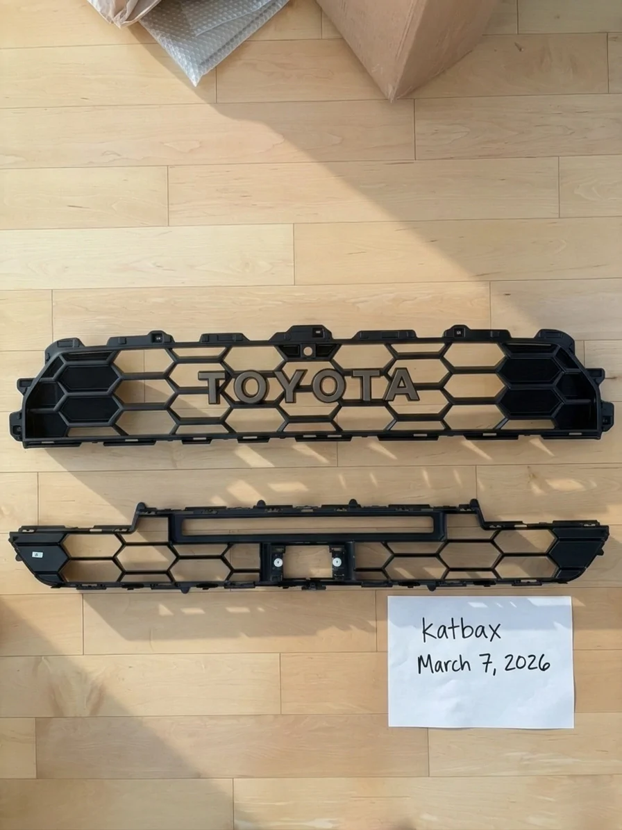 2025 4runner 6th gen $800 OBO: OEM Trailhunter Upper + Lower Grille (Matte Black / Bronze) IMG_2073