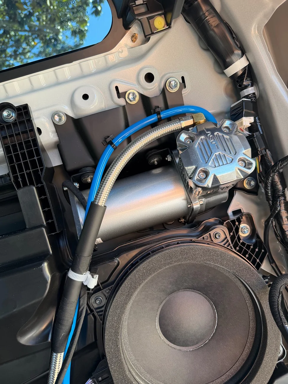 2025 4runner 6th gen OEM Onboard Air Compressor (Tire Inflator) install complete using how-to DIY IMG_9197