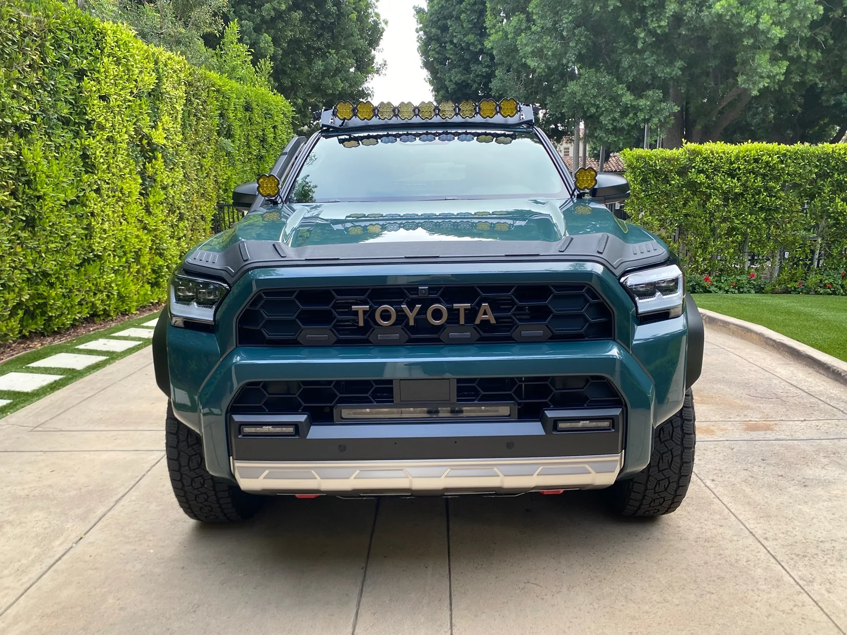 2025 4runner 6th gen Lighting systems, roof rack and molle system IMG_2365