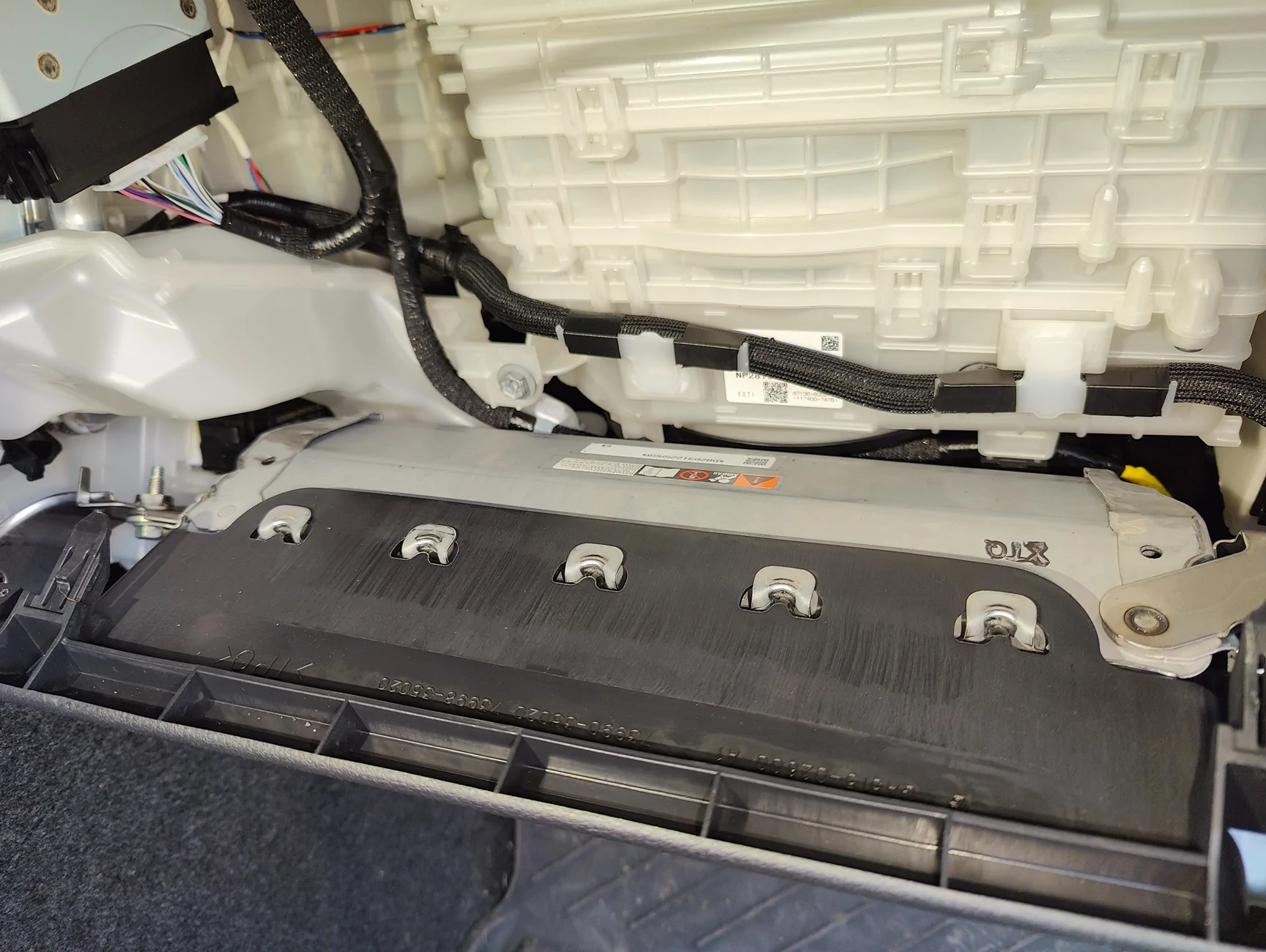 2025 4runner 6th gen 2025 4runner glove box removal IMG20260303164722