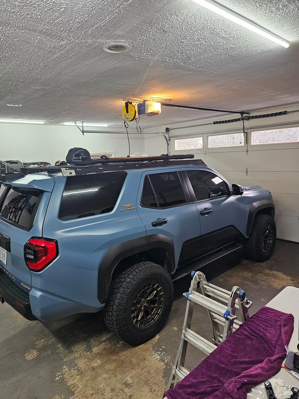 2025 2026 4runner 6th gen Heritage Blue w/ Bronze Wheels - photos? 20260308_163759