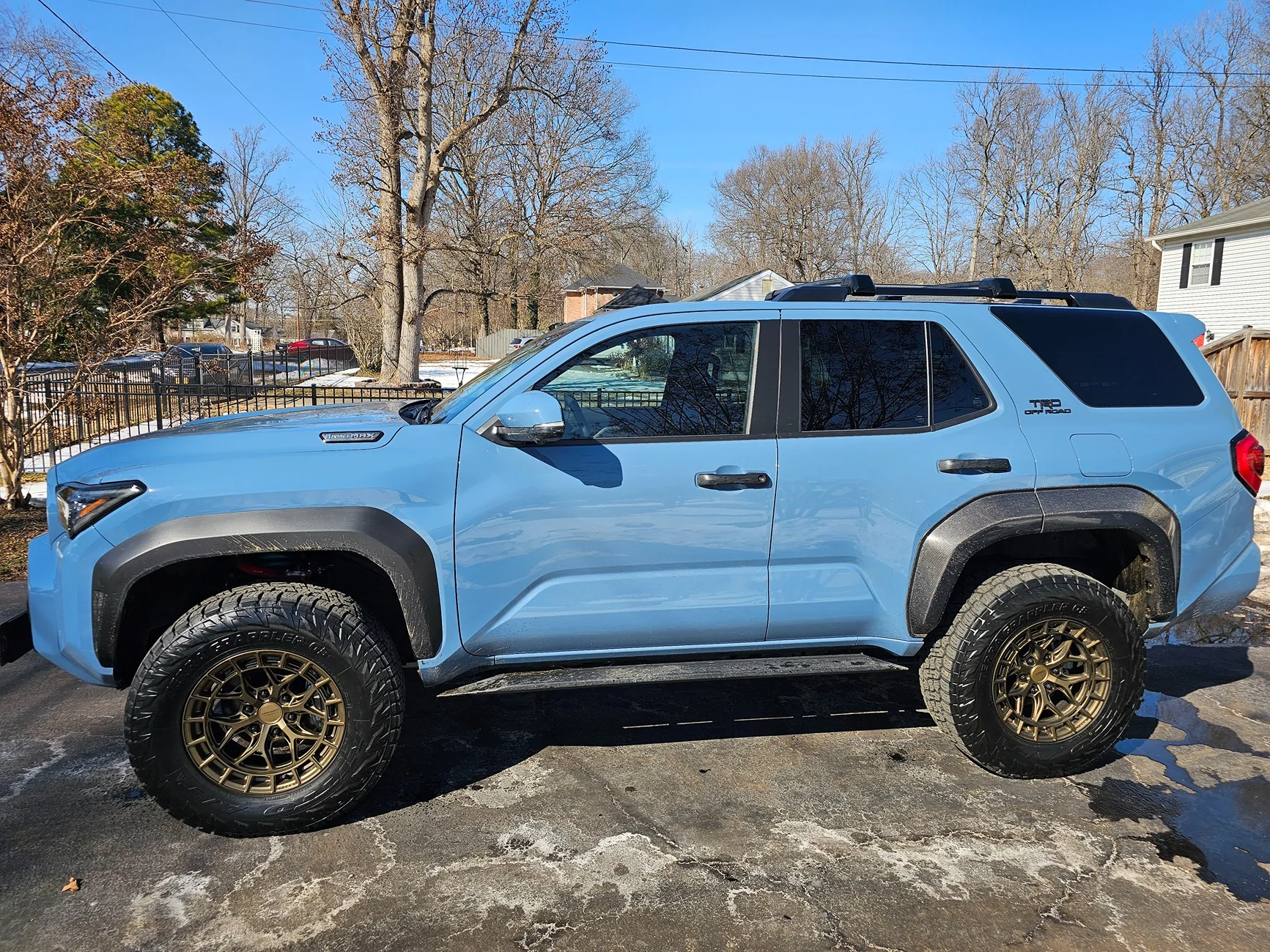 2025 2026 4runner 6th gen Heritage Blue w/ Bronze Wheels - photos? 20260214_135129