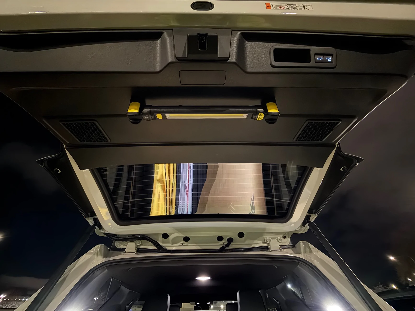 2025 4runner 6th gen Liftgate Light Installed - Easy DIY IMG_1280
