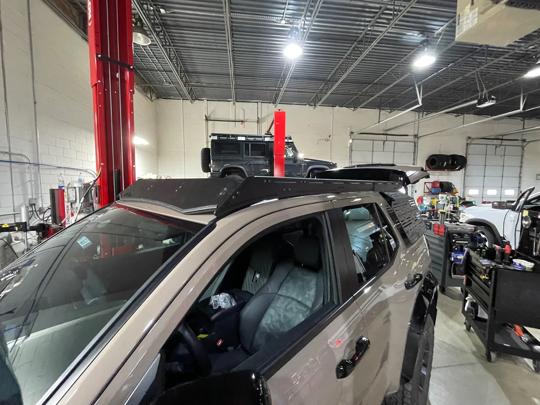 2025 4runner 6th gen Ditch Lights, Rock Sliders, Roof Rack, Chase Lights, Switch Panel and More Installed IMG_0717