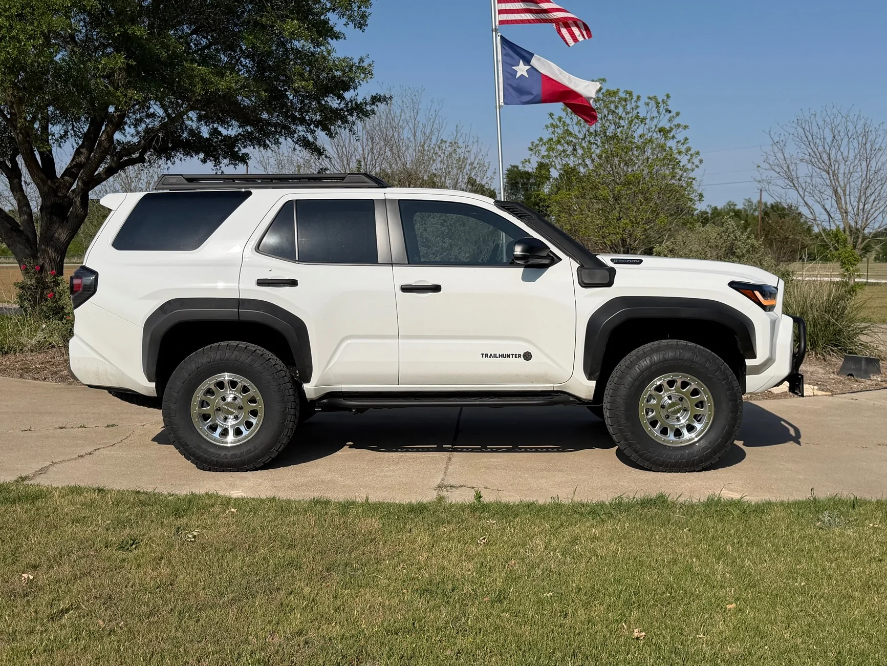 2025 4runner 6th gen 2026 Ice Cap TH Updates: Westcott Preload Collar Kit + Sliders, Toyo AT3 C 285/75/17, Method 709 HD 17” + 25, ADD Stealth Center Mount + Warn EVO 12S. IMG_0105