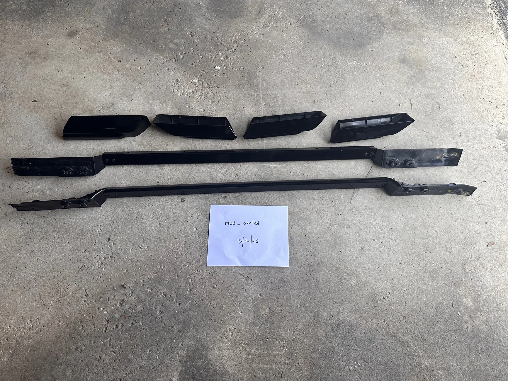 2025 4runner 6th gen OEM 2025 4Runner Roof Rails IMG_8437