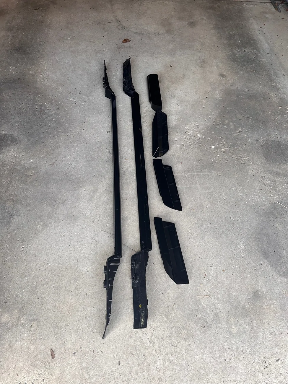 2025 4runner 6th gen OEM 2025 4Runner Roof Rails IMG_8438