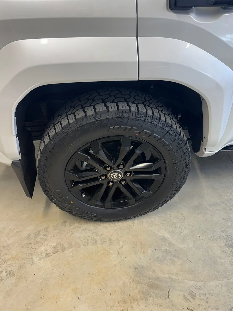 2025 4runner 6th gen New skins on the Platinum! Falken WildPeak AT4W in 275/60r20 IMG_2339