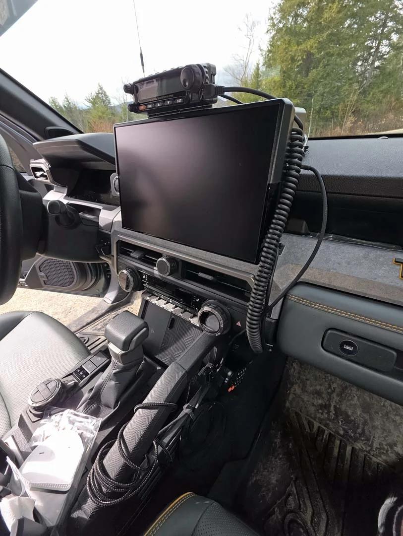 2025 2026 4runner 6th gen Has anyone wired a Ham radio yet? 20260401_155047
