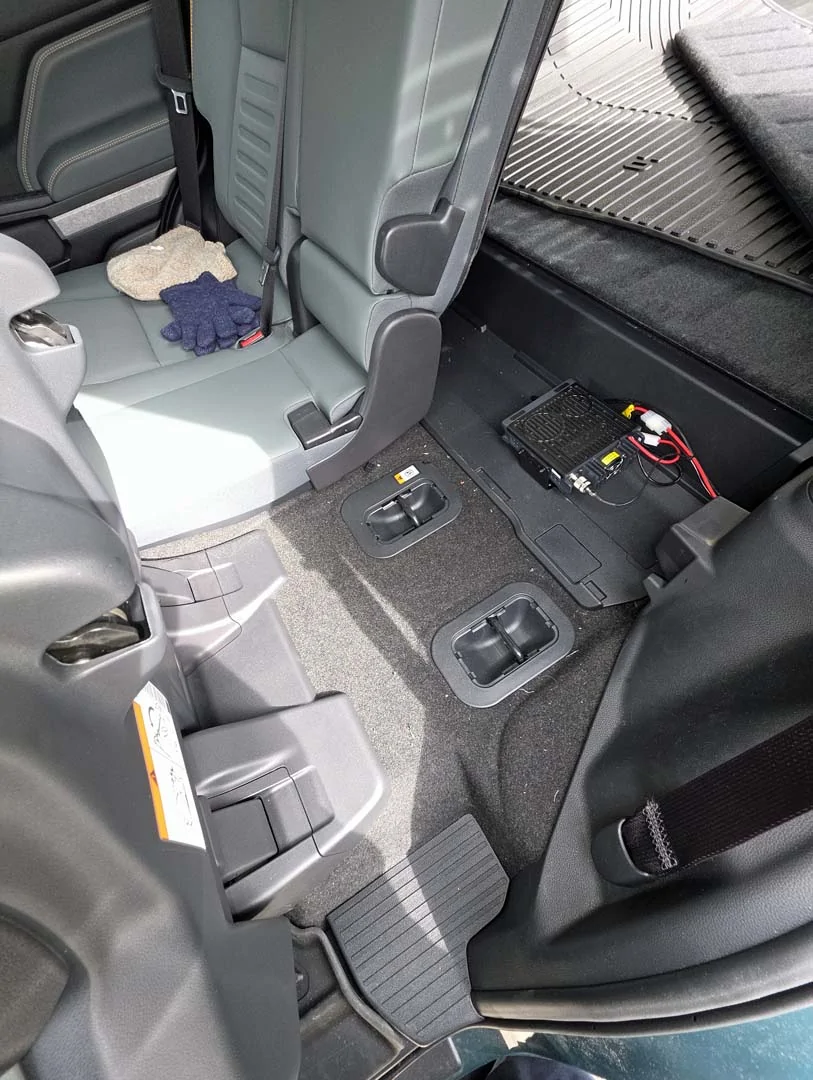 2025 2026 4runner 6th gen Has anyone wired a Ham radio yet? 20260401_155258