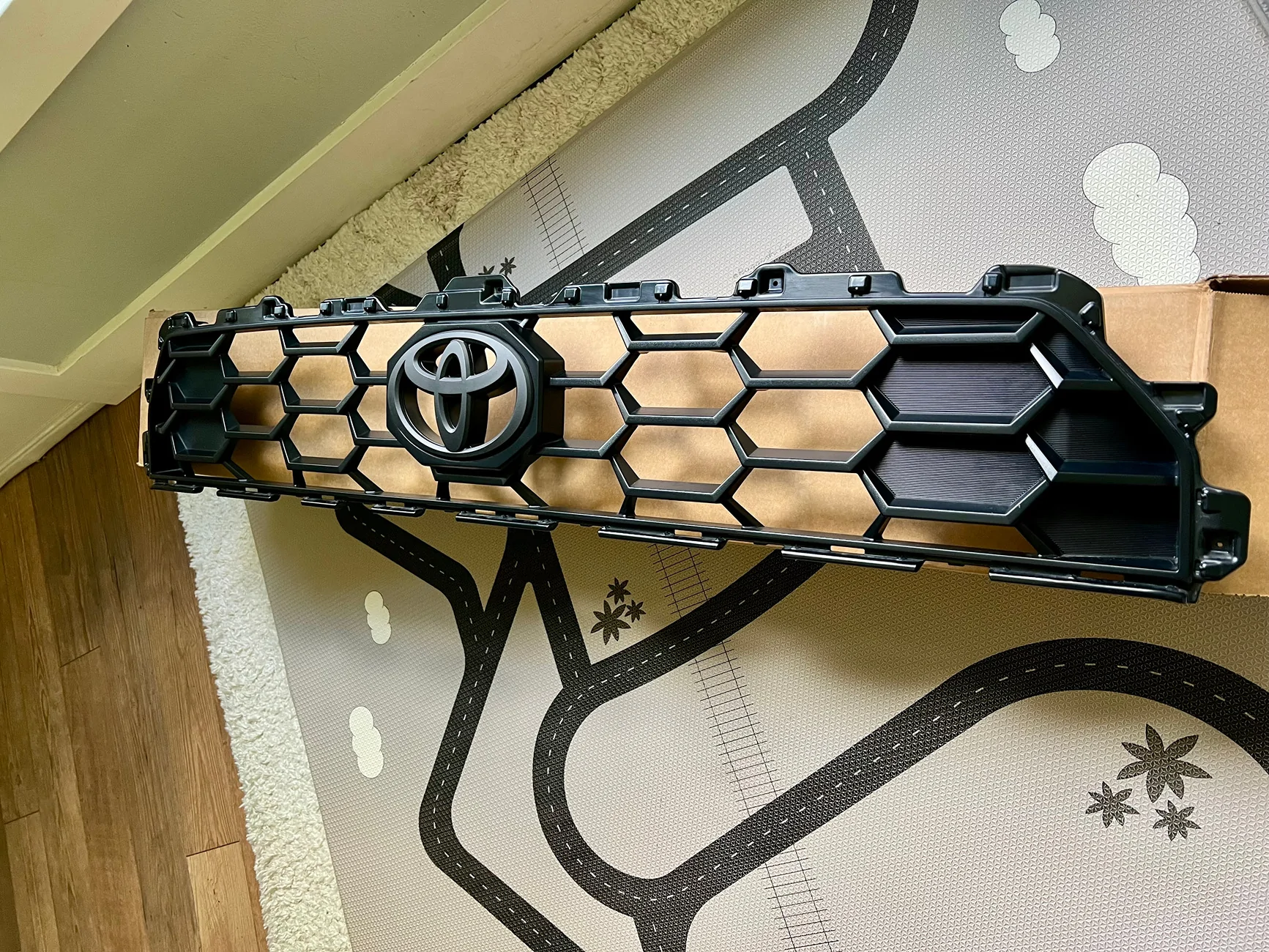2025 4runner 6th gen WTS: 2025 TRD ORP Stock Upper Grille | $135 shipped 03_IMG_9828