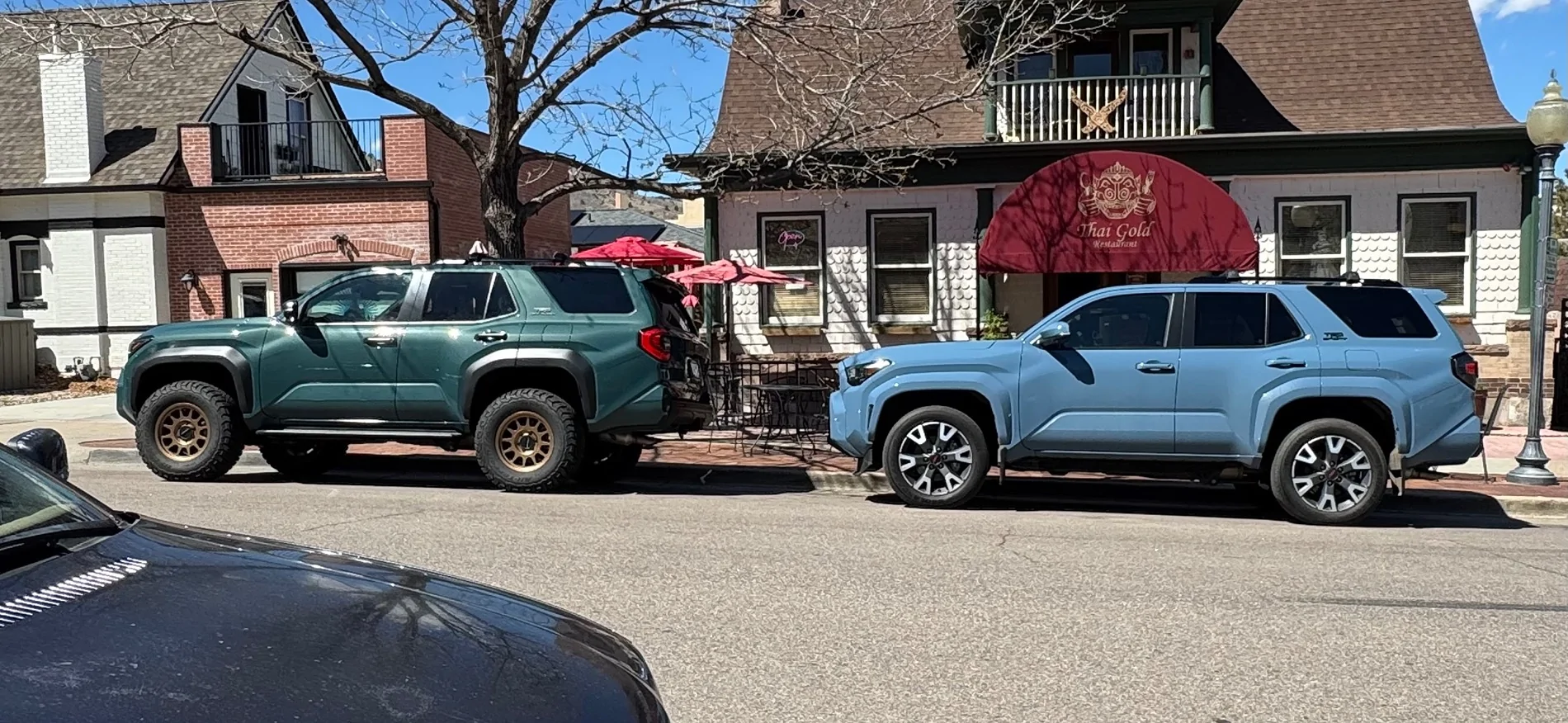 2025 4runner 6th gen Westcott “lift” vs. Stock suspension - side by side photo IMG_4363