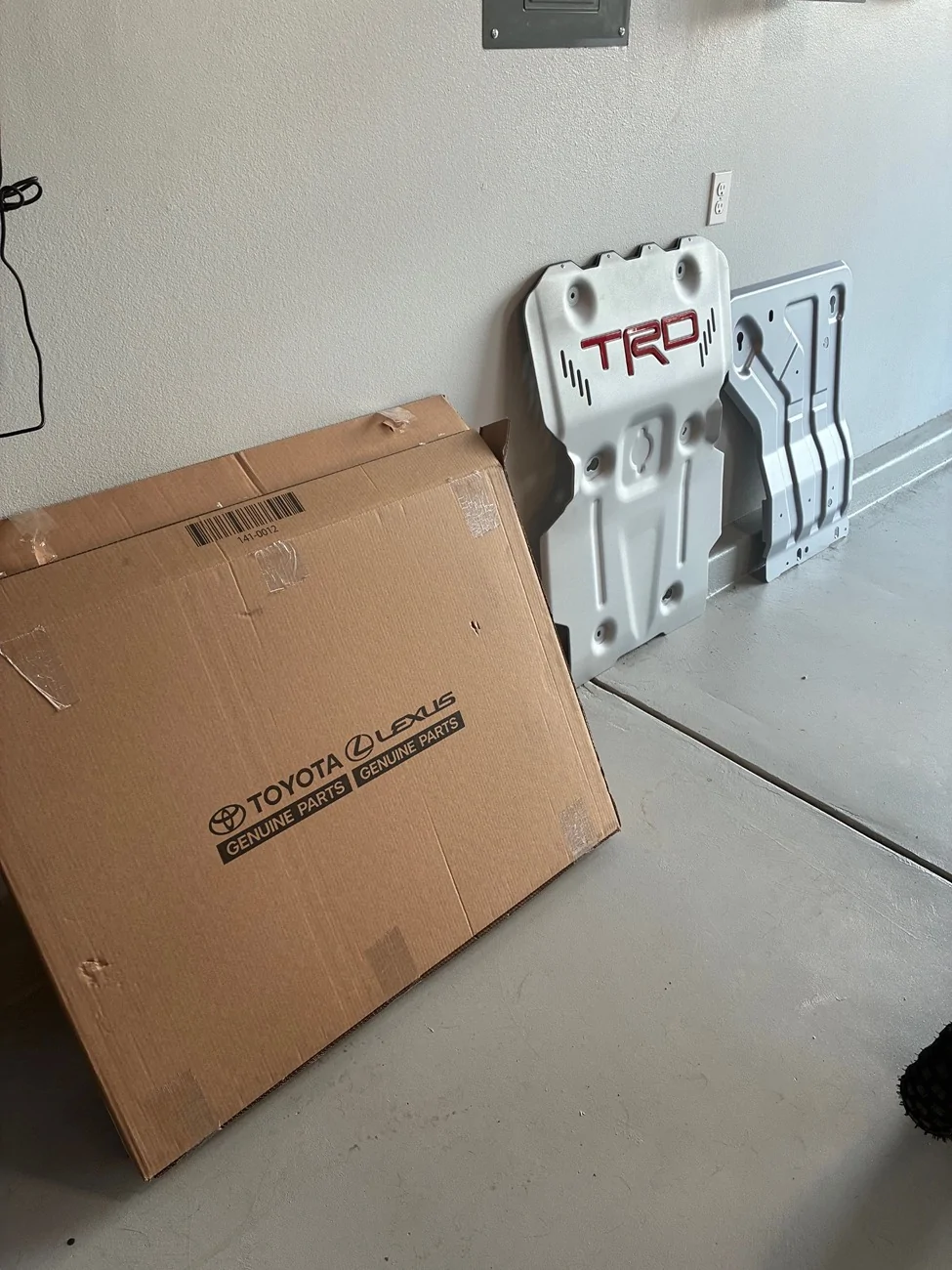 2025 4runner 6th gen TRD Skid Plate & Tranny Plate- NEW trd9