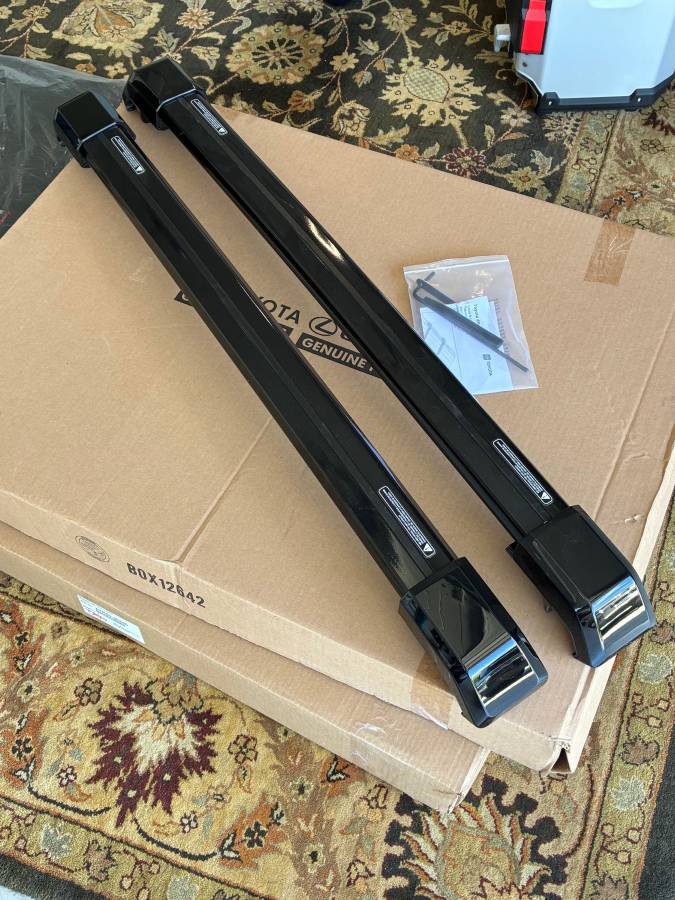 2025 2026 4runner 6th gen OEM cross bars- NEW 00L0L_hafpfPkO6Wg_0lM0t2_1200x900
