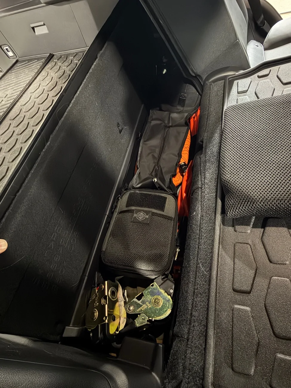 2025 4runner 6th gen No Nonsense EDC Rig by Cranberry IMG_2687