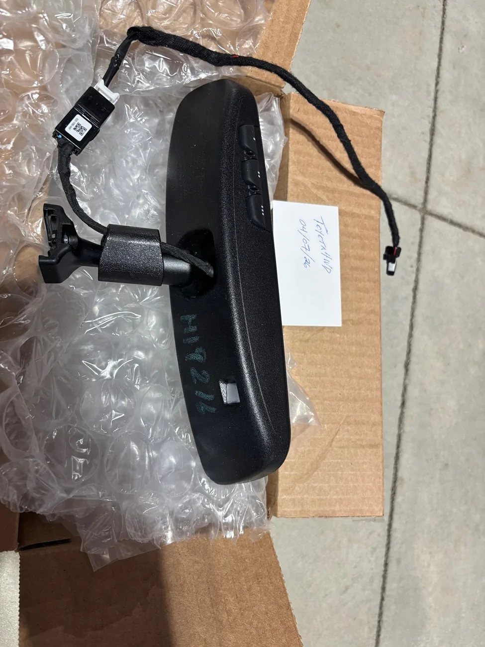 2025 2026 4runner 6th gen WTS Used Rear view mirror with custom harness IMG_3535