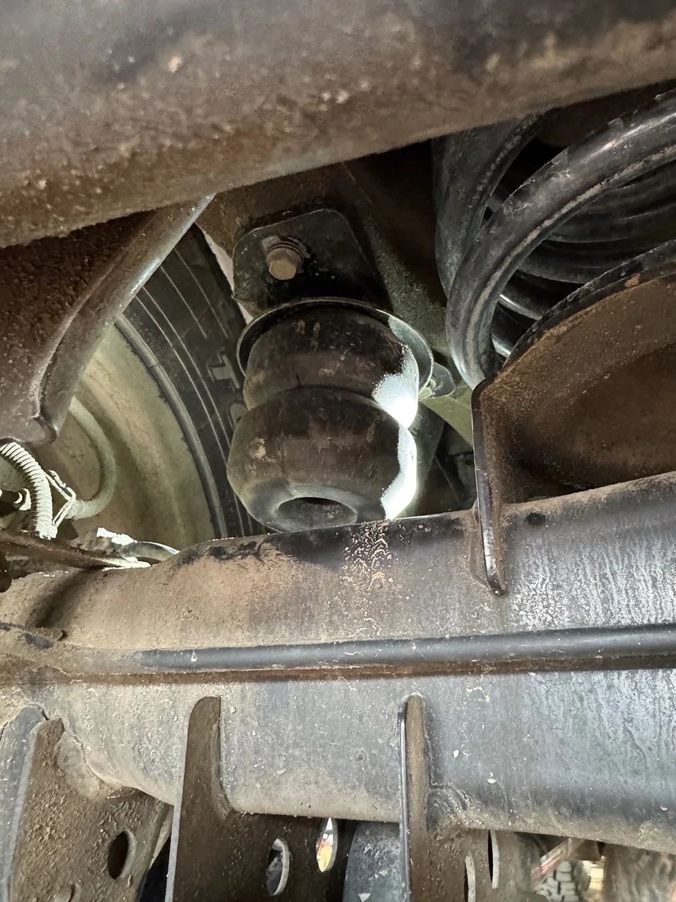 OME MT64 Old Man Emu Suspension w/ UCA (Part #2135K) + Timbren Active ...