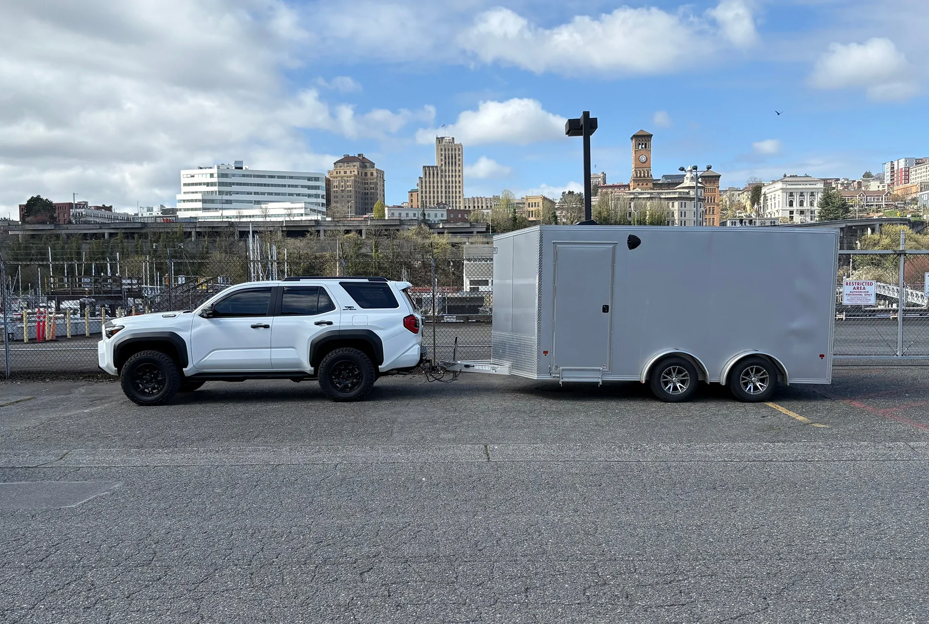 2025 2026 4runner 6th gen Pictures of your trailer hooked up IMG_Harley Trailer