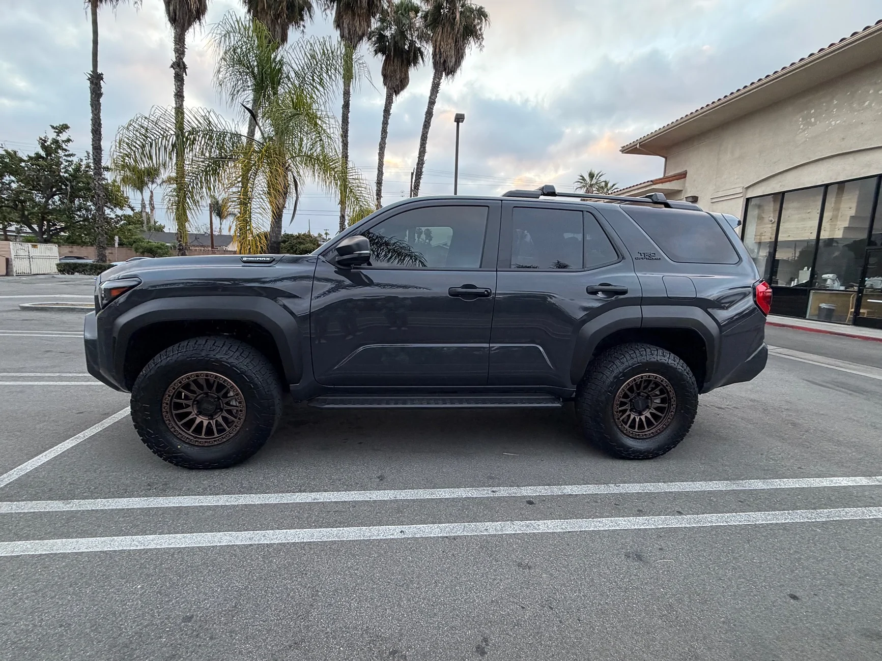 2025 2026 4runner 6th gen RRW 17” 25mm Offset with 33” AT4W tires - rub on stock suspension? IMG_9196
