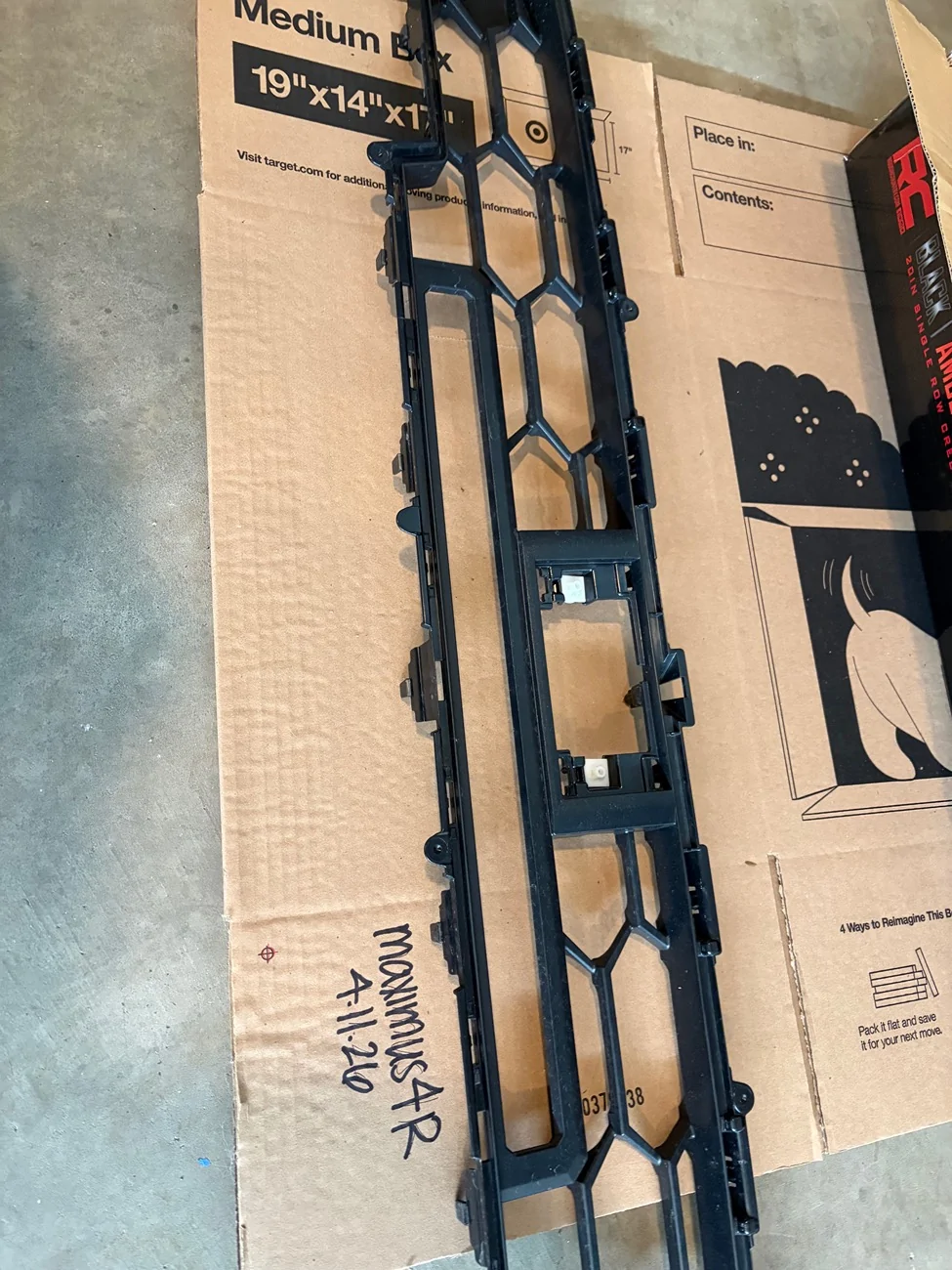 2025 2026 4runner 6th gen Trailhunter lower grille w/ light bar IMG_0677