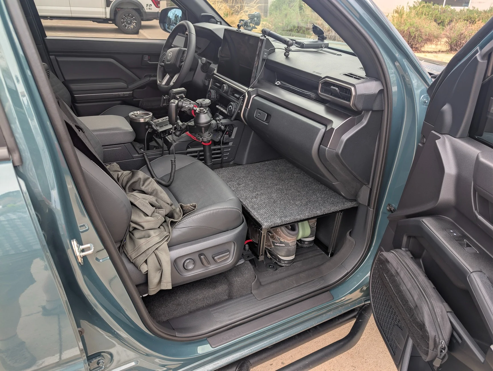 2025 2026 4runner 6th gen Camping / sleeping / overlanding 4Runner build out PXL_20260411_212933812.RAW-01