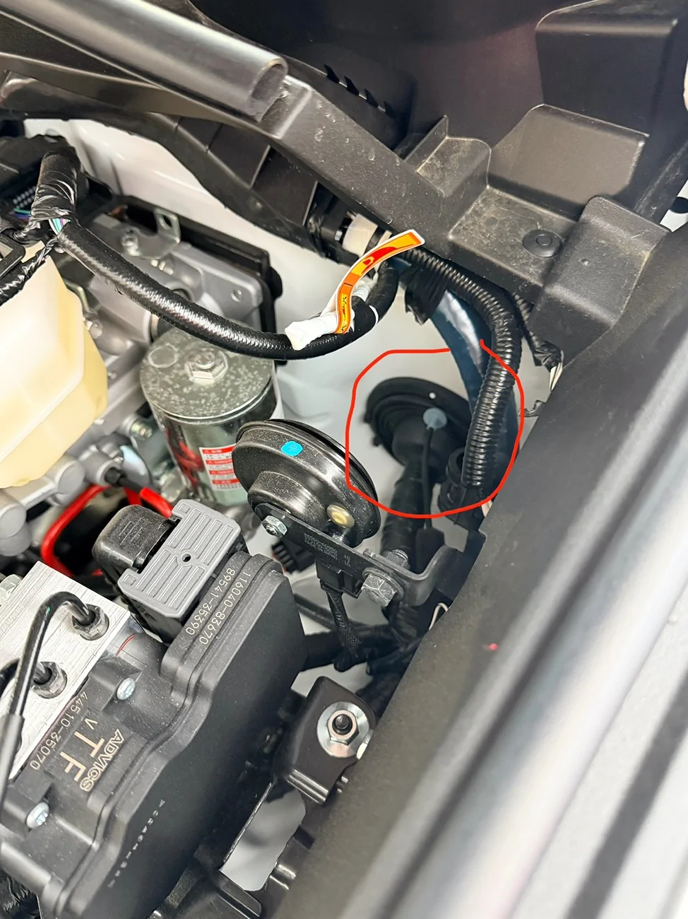 2025 2026 4runner 6th gen Midland MXT575 GMRS Two Way Radio 50 Watt - Hidden Install IMG_1285