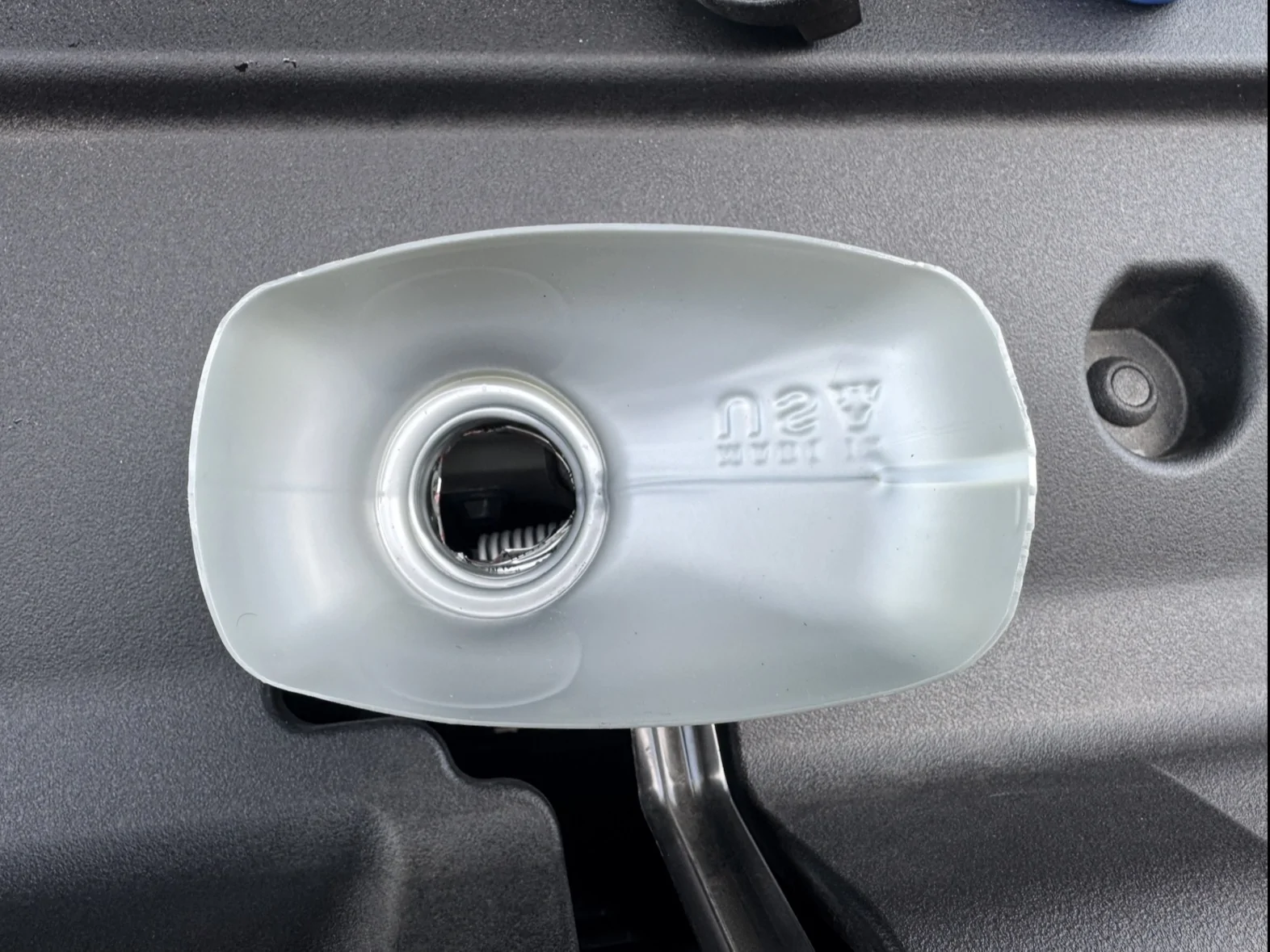 2025 2026 4runner 6th gen Best way to get oil into the engine IMG_2330