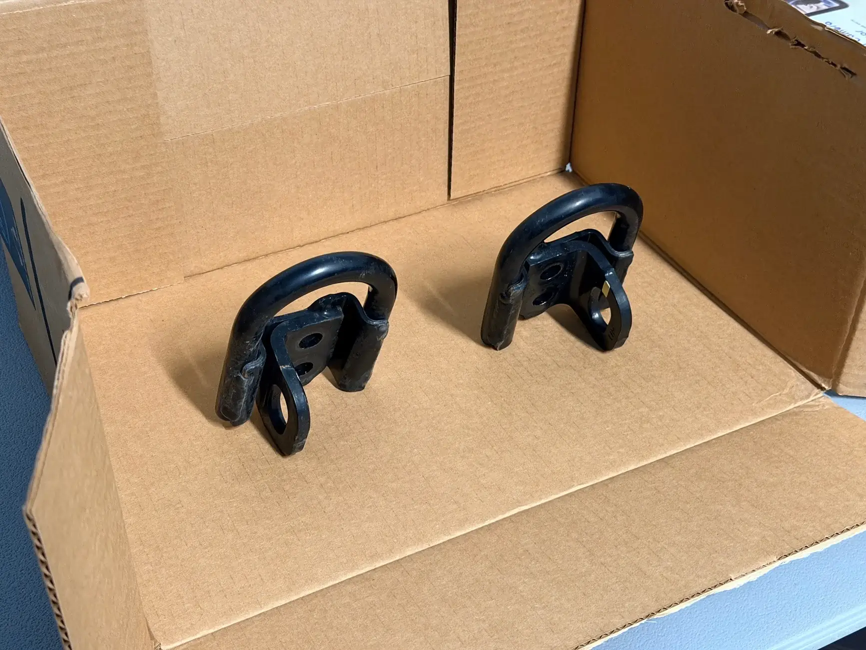 2025 2026 4runner 6th gen Factory Tow Hooks - Purpose/Capacity 1777477924653-lc