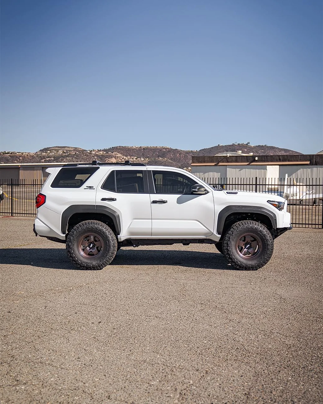 2025 2026 4runner 6th gen ICE CAP WHITE Photos 4Runner 6th Gen (2025+) Dirt King build with their UCA : LCA, 2.5 DCA Shocks, and a custom prerunner front bumper 4