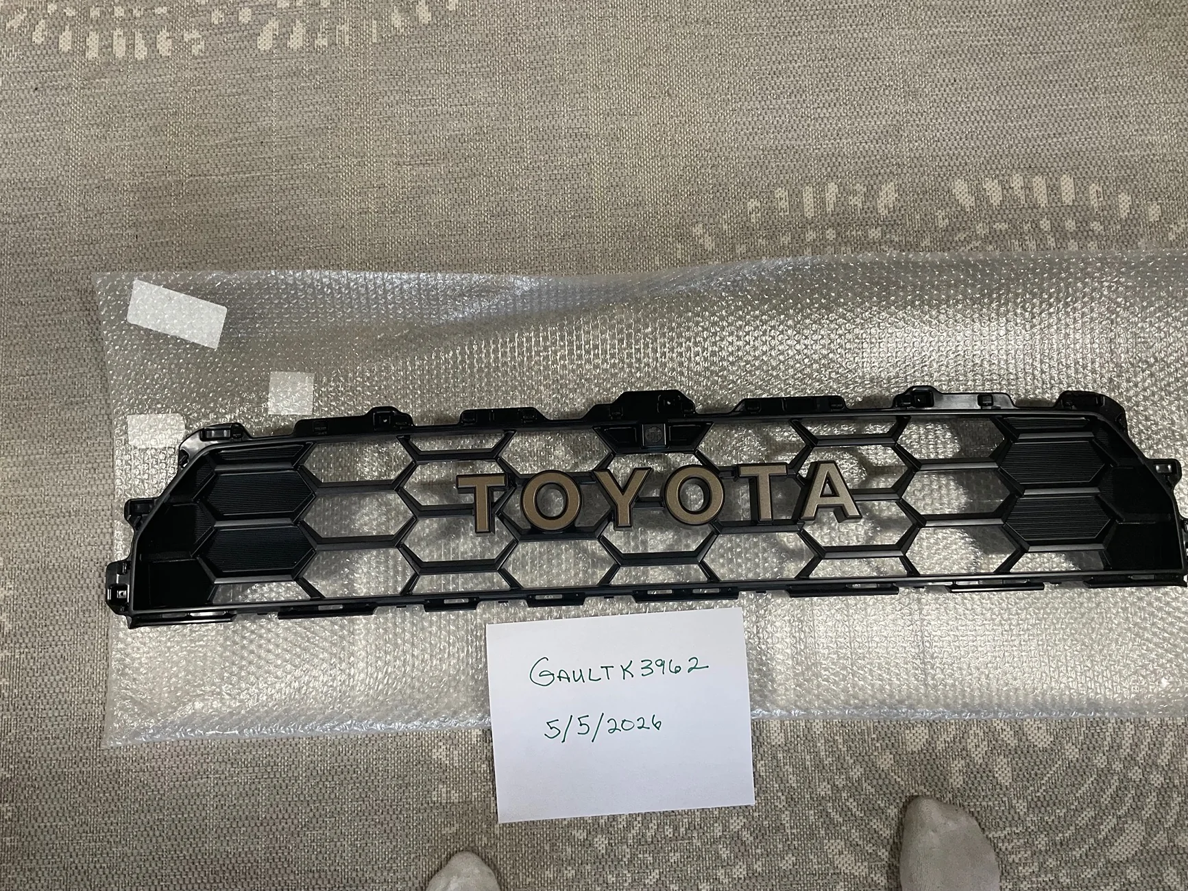 2025 2026 4runner 6th gen OEM Trailhunter Upper Grille for Sale/ Asking $140 IMG_0952