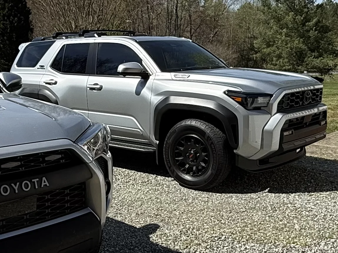 2025 2026 4runner 6th gen Anyone Order the RAVE Paint Matched Mirror Caps?? IMG_2069
