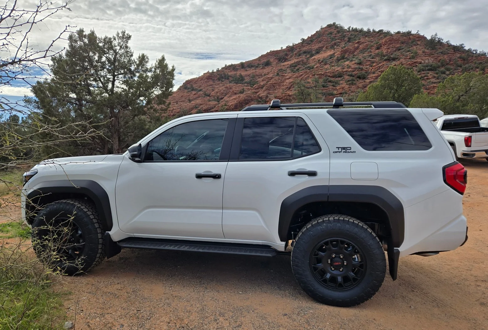 2025 2026 4runner 6th gen WHITE Lettering or BLACK Lettering on tire sidewall?! BLACK