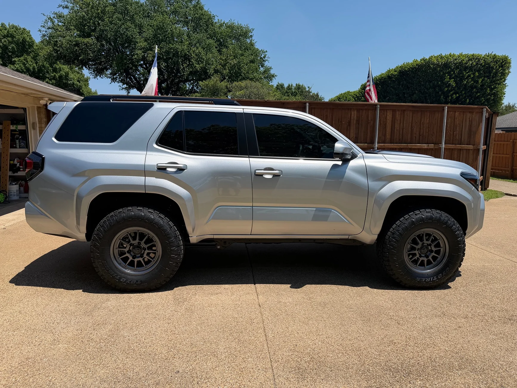 2025 2026 4runner 6th gen 2.75" front lift with Bilstein 5100 + 6100 rear shocks + 285 AT3 tires + Fuel Off-Road Spur 17” wheels +25 offset IMG_5150