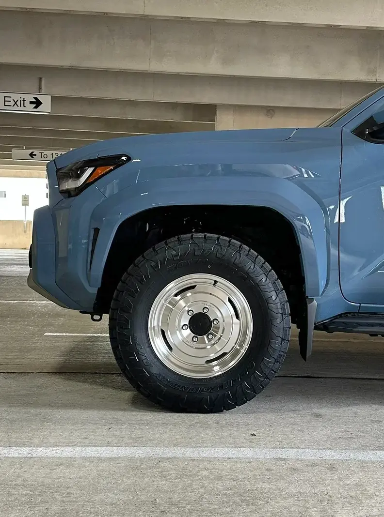 2025 2026 4runner 6th gen HERITAGE BLUE Photos 4Runner 6th Gen (2025+) 285:70R17 tires and +25 offset wheels (Fifteen52 Analog HD) 3