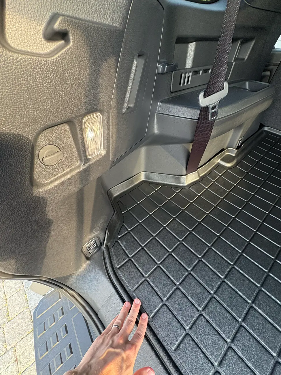 2025 2026 4runner 6th gen Cargo Mat / Liner for full coverage - SR5 7-seater 99.999% down tempImageD1klBo