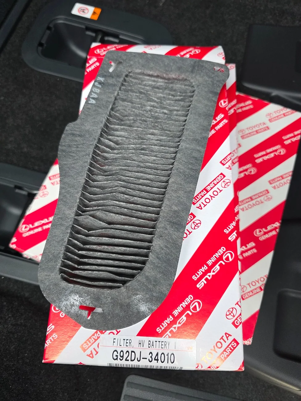 2025 2026 4runner 6th gen Cabin air filter & engine air filter condition after 9 month, 7600 miles (Hybrid ORP) 20260523_134418
