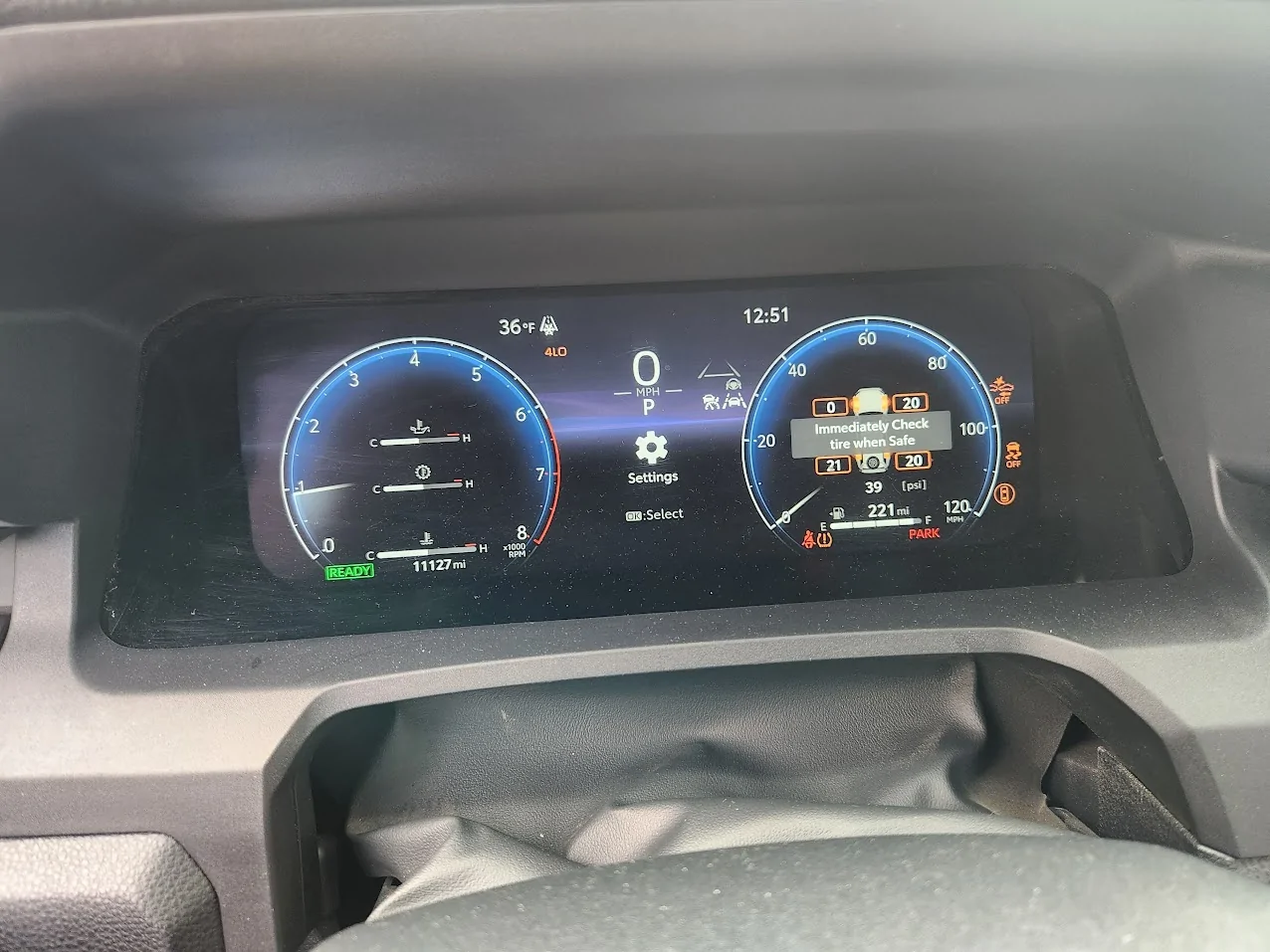 2025 2026 4runner 6th gen TPM on dash question - tire pressure shows dashes only 20260221_125152