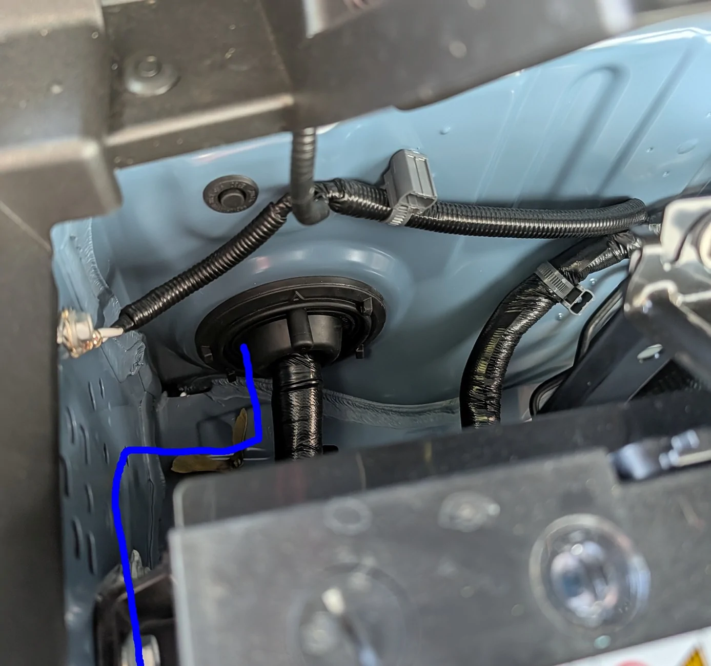 2025 2026 4runner 6th gen Amplifier Power Wiring Location + Run 4r-firewall-plug