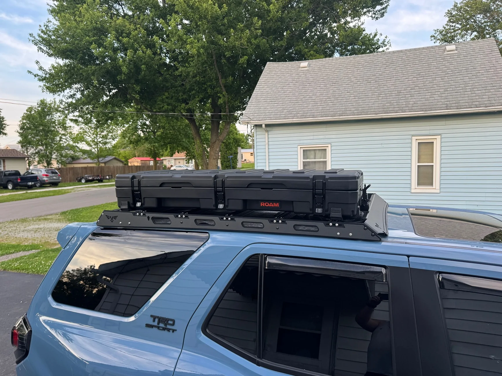 2025 2026 4runner 6th gen Victory 4x4 short roof rack + ROAM 83L storage box  installed on my 25 TRD Sport IMG_3353
