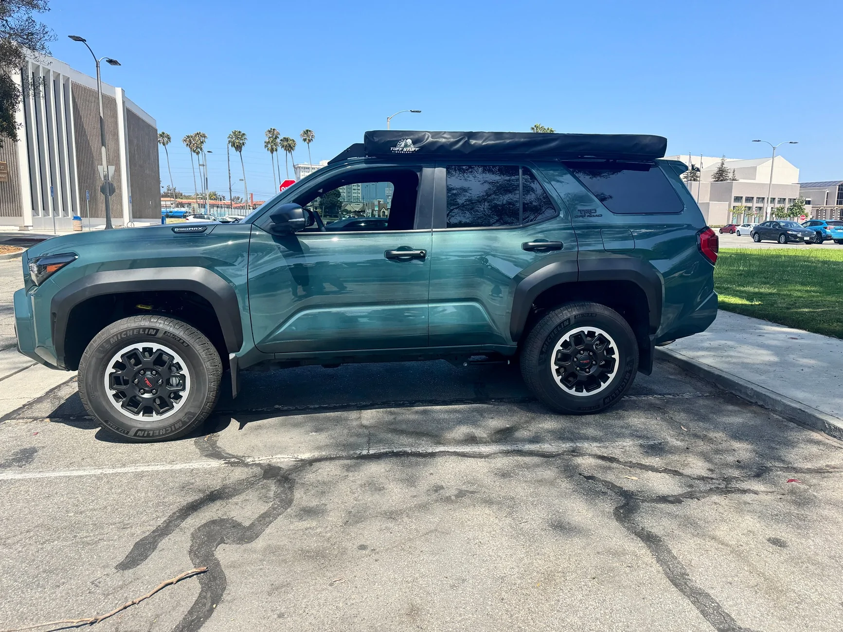 2025 2026 4runner 6th gen Silver SR5 (7 seater) Build- Bilstein 6112 / 6100, Westcott Designs rear pucks, Method 703 +35 offset, 285/75R17 BFG KO3 Side Profil