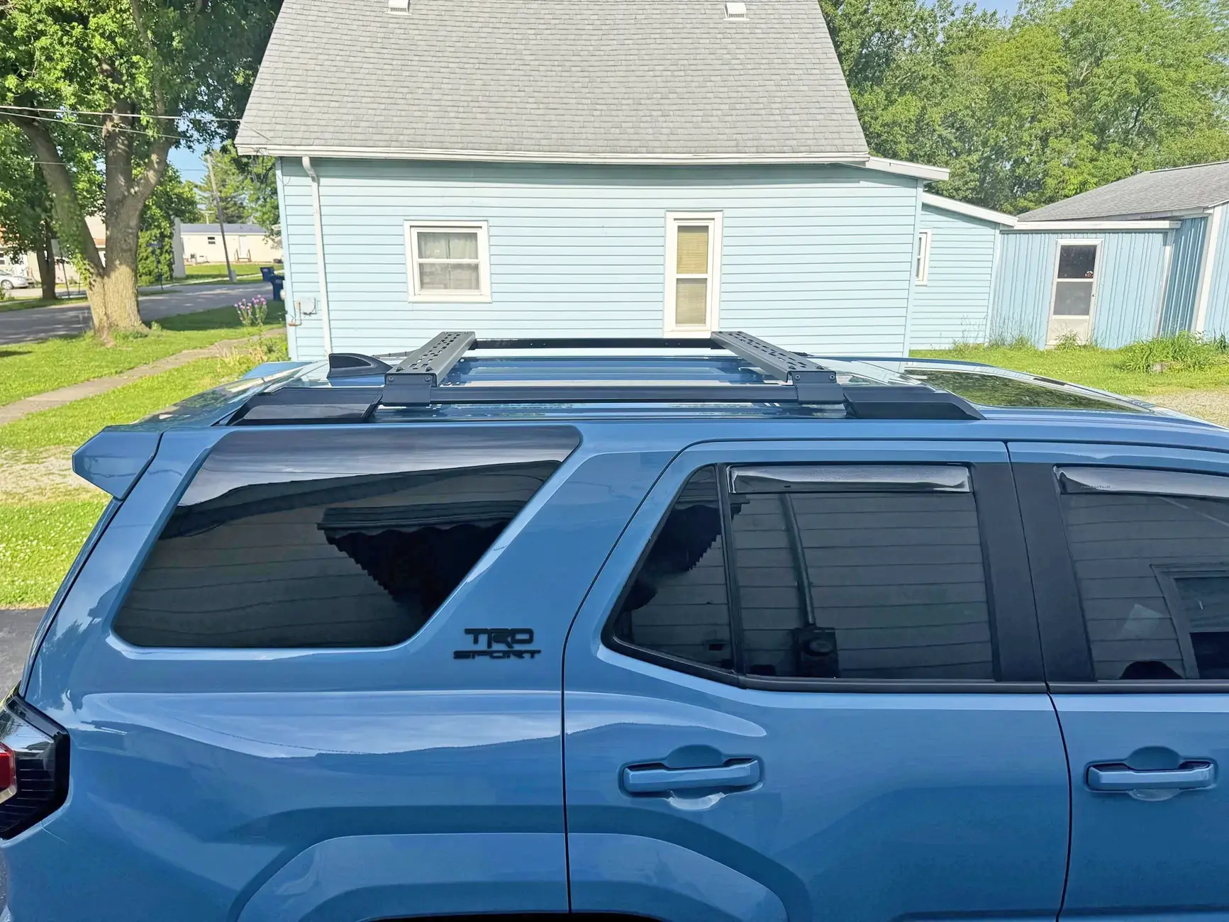 2025 2026 4runner 6th gen Victory 4x4 short roof rack + ROAM 83L storage box  installed on my 25 TRD Sport 35710-08cbb8eae20d2d9887f7266afd55436c